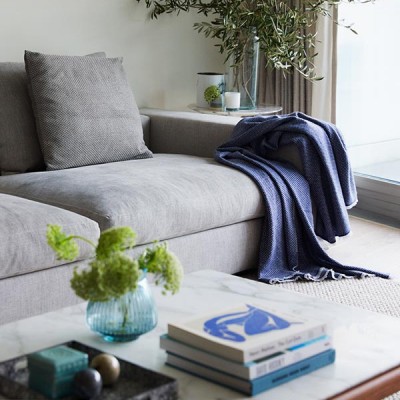  - Throws - Cashmere Blend Blue Herringbone Throw
70% Fine Wool & 30% Cashmere