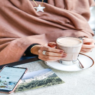  - Throws - Classic Caramel Throw
70% Fine Wool & 30% Cashmere