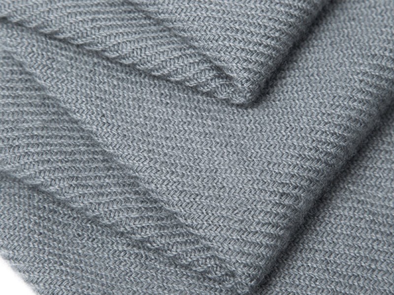  - Scarves - Pebble Grey Miri Scarf
100% Cashmere